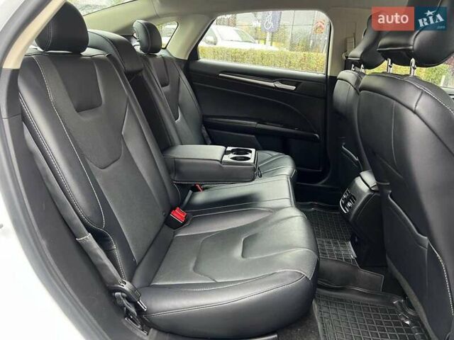 Белый Форд Фьюжн, объемом двигателя 2 л и пробегом 81 тыс. км за 18990 $, фото 12 на Automoto.ua