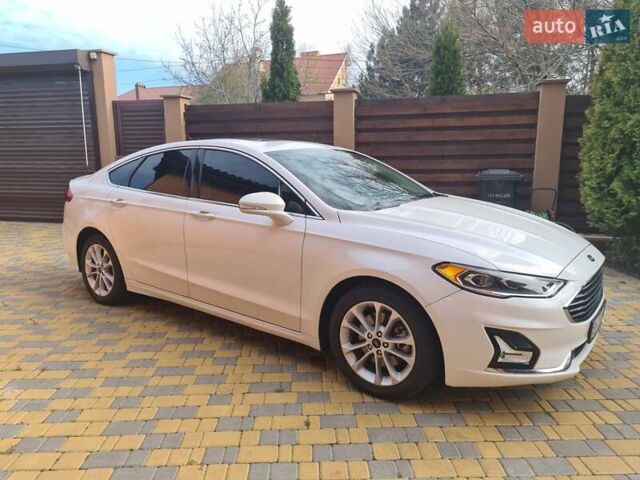 Белый Форд Фьюжн, объемом двигателя 2 л и пробегом 84 тыс. км за 17800 $, фото 6 на Automoto.ua