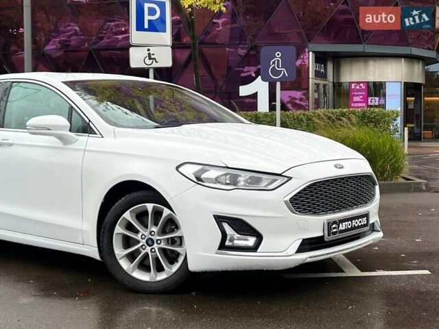 Форд Фьюжен 2019 у Києві на Automoto.ua Білий Форд Фьюжен, об'ємом двигуна 2 л та пробігом 81 тис. км за 20490 $, фото 3 на Automoto.ua
