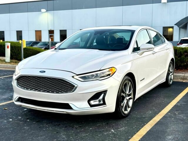 Білий Форд Фьюжен, об'ємом двигуна 2 л та пробігом 37 тис. км за 7900 $, фото 2 на Automoto.ua