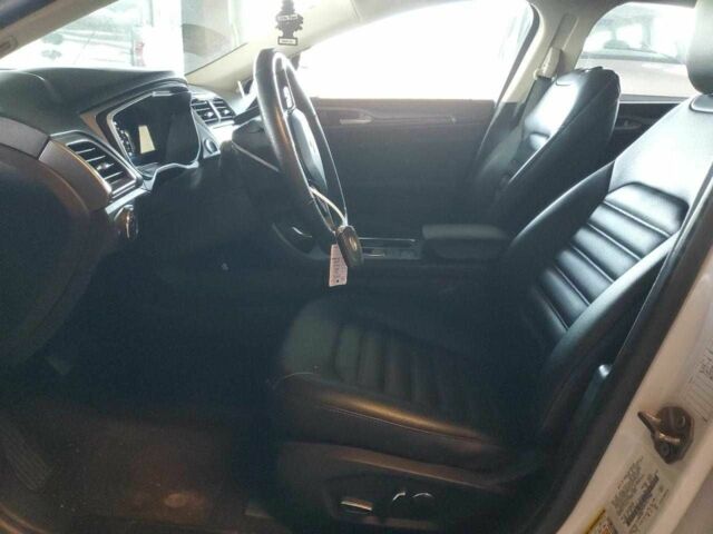 Білий Форд Фьюжен, об'ємом двигуна 1.5 л та пробігом 46 тис. км за 11000 $, фото 6 на Automoto.ua