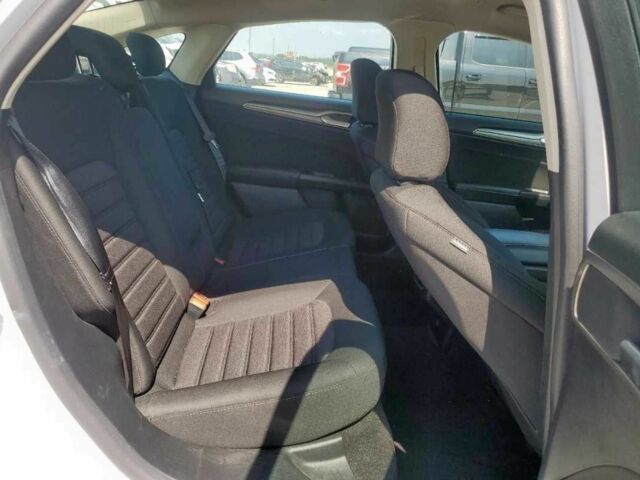 Білий Форд Фьюжен, об'ємом двигуна 2 л та пробігом 79 тис. км за 11600 $, фото 8 на Automoto.ua