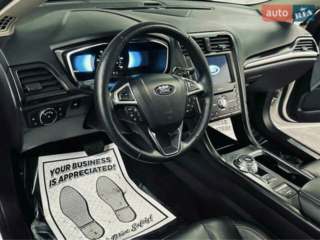 Форд Фьюжн 2020 в Львове на Automoto.ua Белый Форд Фьюжн, объемом двигателя 2 л и пробегом 84 тыс. км за 2950 $, фото 7 на Automoto.ua