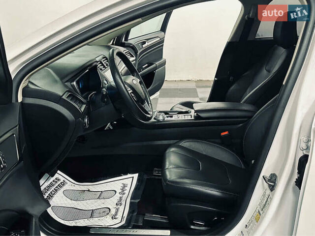 Форд Фьюжн 2020 в Львове на Automoto.ua Белый Форд Фьюжн, объемом двигателя 2 л и пробегом 84 тыс. км за 2950 $, фото 6 на Automoto.ua