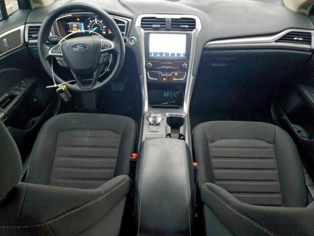 Білий Форд Фьюжен, об'ємом двигуна 2 л та пробігом 91 тис. км за 1300 $, фото 7 на Automoto.ua