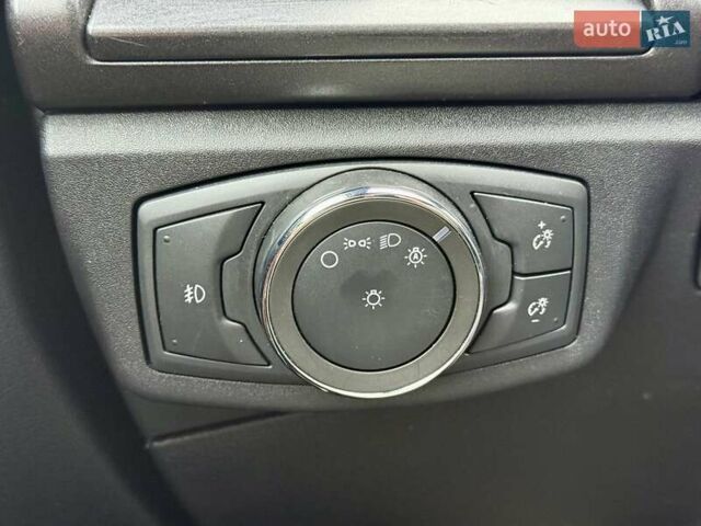 Білий Форд Фьюжен, об'ємом двигуна 2 л та пробігом 84 тис. км за 15000 $, фото 23 на Automoto.ua