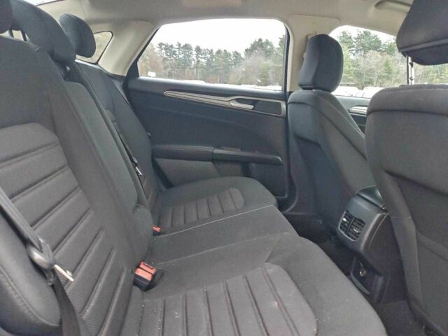 Білий Форд Фьюжен, об'ємом двигуна 2 л та пробігом 91 тис. км за 1300 $, фото 9 на Automoto.ua