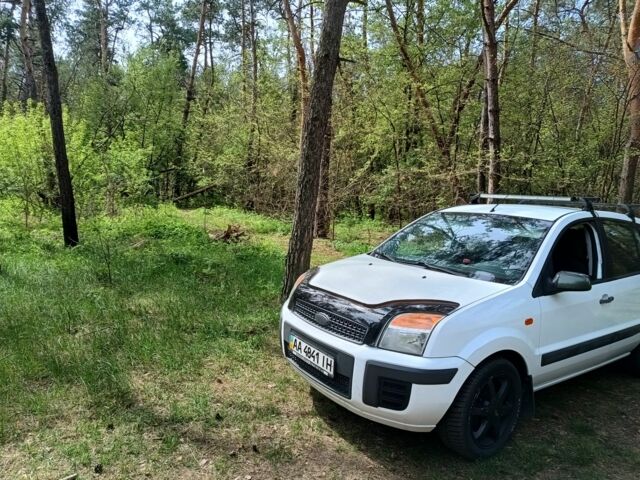 Белый Форд Фьюжн, объемом двигателя 1.4 л и пробегом 268 тыс. км за 6000 $, фото 8 на Automoto.ua