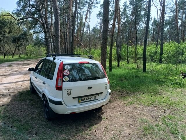 Белый Форд Фьюжн, объемом двигателя 1.4 л и пробегом 268 тыс. км за 6000 $, фото 7 на Automoto.ua