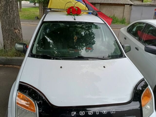 Белый Форд Фьюжн, объемом двигателя 1.4 л и пробегом 268 тыс. км за 6000 $, фото 5 на Automoto.ua