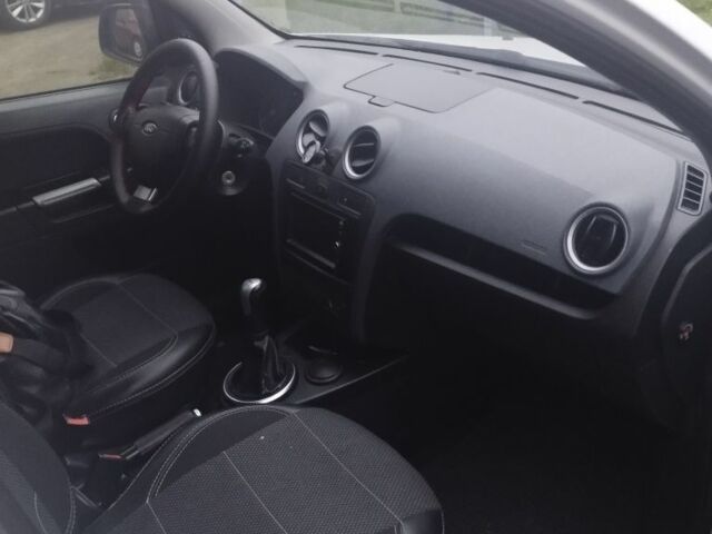 Белый Форд Фьюжн, объемом двигателя 1.6 л и пробегом 184 тыс. км за 6300 $, фото 9 на Automoto.ua