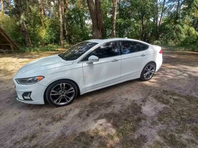 Білий Форд Фьюжен, об'ємом двигуна 2 л та пробігом 150 тис. км за 14500 $, фото 1 на Automoto.ua