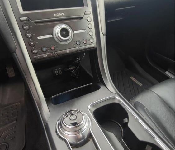 Белый Форд Фьюжн, объемом двигателя 0 л и пробегом 76 тыс. км за 10200 $, фото 12 на Automoto.ua