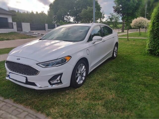 Белый Форд Фьюжн, объемом двигателя 0 л и пробегом 76 тыс. км за 10200 $, фото 3 на Automoto.ua