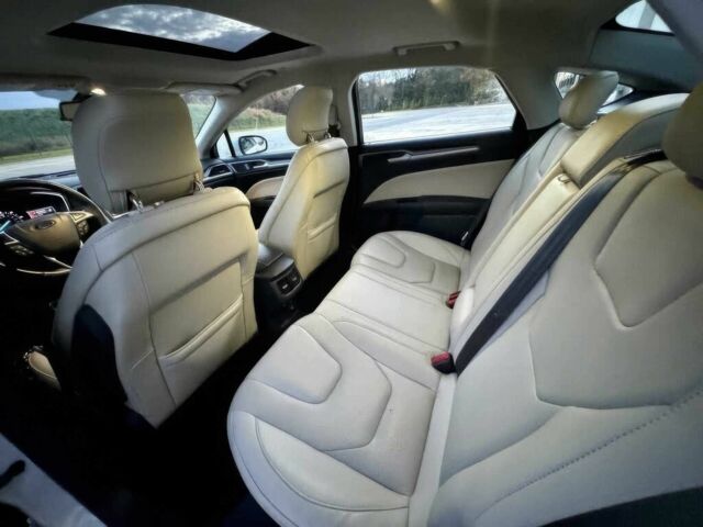 Білий Форд Фьюжен, об'ємом двигуна 2 л та пробігом 90 тис. км за 5900 $, фото 8 на Automoto.ua