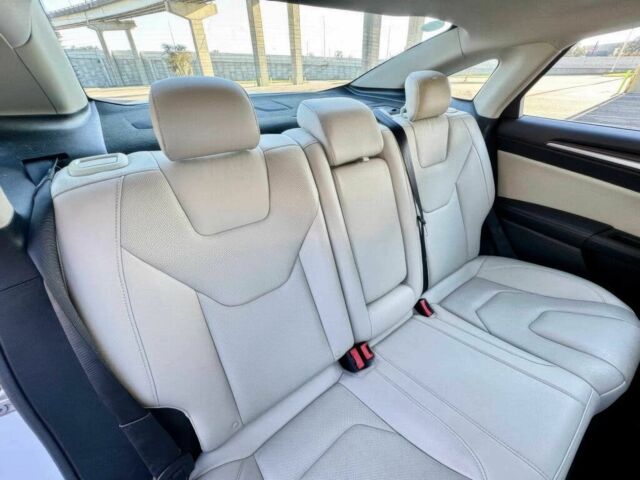 Белый Форд Фьюжн, объемом двигателя 2 л и пробегом 62 тыс. км за 2400 $, фото 11 на Automoto.ua