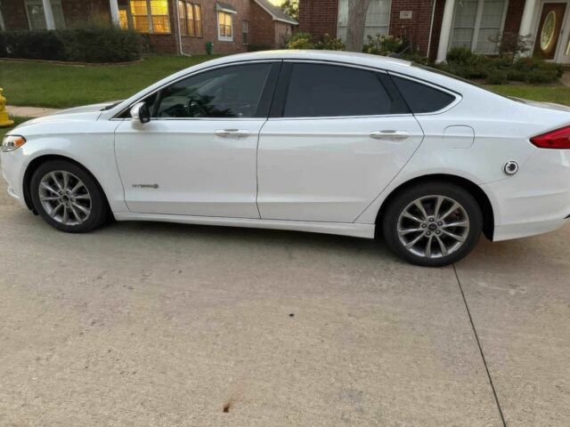 Белый Форд Фьюжн, объемом двигателя 2 л и пробегом 45 тыс. км за 10400 $, фото 3 на Automoto.ua