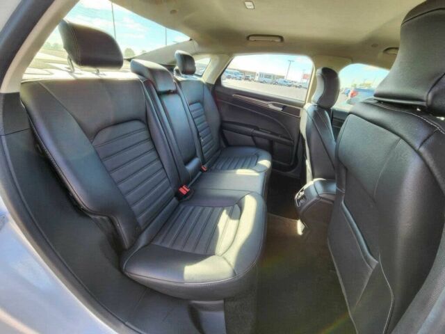 Білий Форд Фьюжен, об'ємом двигуна 2 л та пробігом 48 тис. км за 1450 $, фото 10 на Automoto.ua