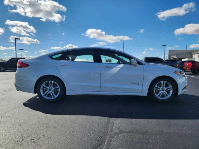 Білий Форд Фьюжен, об'ємом двигуна 2 л та пробігом 48 тис. км за 1450 $, фото 3 на Automoto.ua