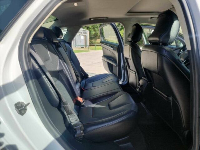 Белый Форд Фьюжн, объемом двигателя 2 л и пробегом 30 тыс. км за 8000 $, фото 12 на Automoto.ua