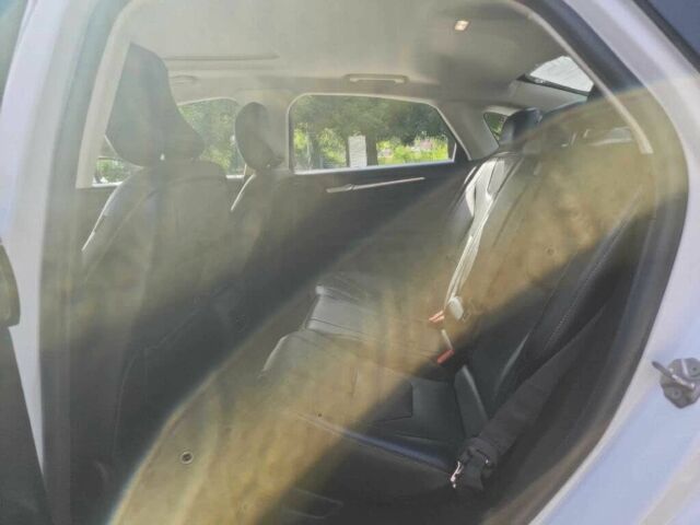 Белый Форд Фьюжн, объемом двигателя 2 л и пробегом 39 тыс. км за 4400 $, фото 12 на Automoto.ua