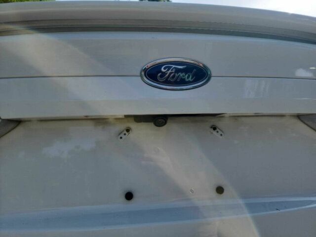 Белый Форд Фьюжн, объемом двигателя 2 л и пробегом 42 тыс. км за 6500 $, фото 14 на Automoto.ua