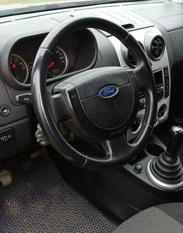 Бежевий Форд Фьюжен, об'ємом двигуна 1.4 л та пробігом 255 тис. км за 4200 $, фото 12 на Automoto.ua