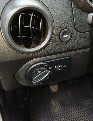 Бежевий Форд Фьюжен, об'ємом двигуна 1.4 л та пробігом 255 тис. км за 4200 $, фото 19 на Automoto.ua