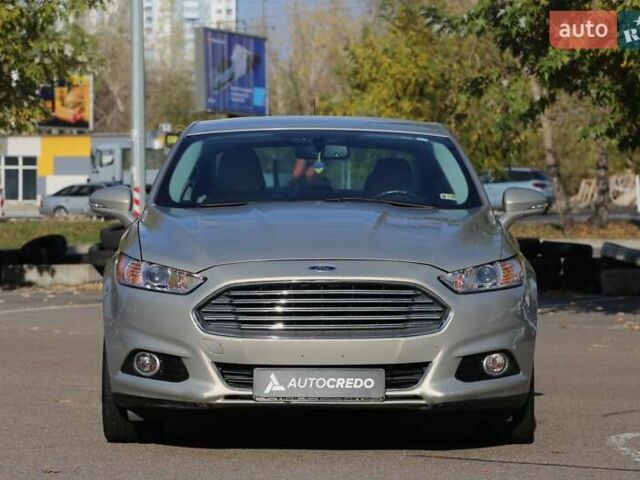 Форд Фьюжн 2014 в Киеве на Automoto.ua Бежевый Форд Фьюжн, объемом двигателя 2 л и пробегом 131 тыс. км за 12000 $, фото 1 на Automoto.ua
