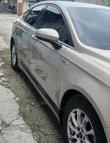 Бежевый Форд Фьюжн, объемом двигателя 2.5 л и пробегом 290 тыс. км за 8800 $, фото 6 на Automoto.ua