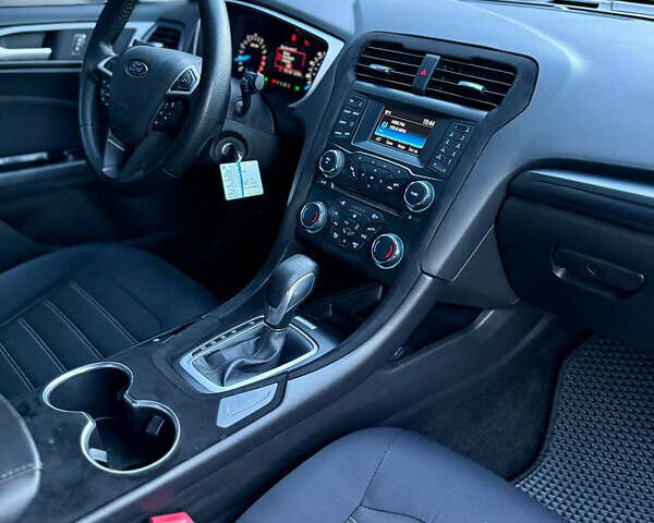 Бежевый Форд Фьюжн, объемом двигателя 2.5 л и пробегом 207 тыс. км за 8599 $, фото 21 на Automoto.ua