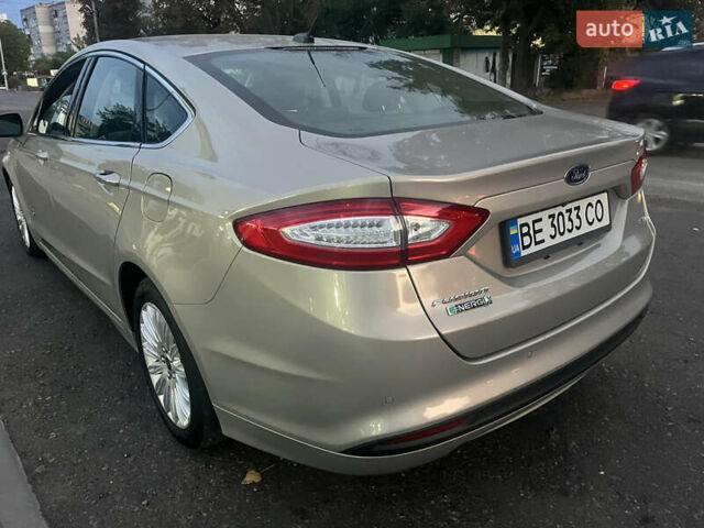 Бежевий Форд Фьюжен, об'ємом двигуна 2 л та пробігом 100 тис. км за 10500 $, фото 2 на Automoto.ua
