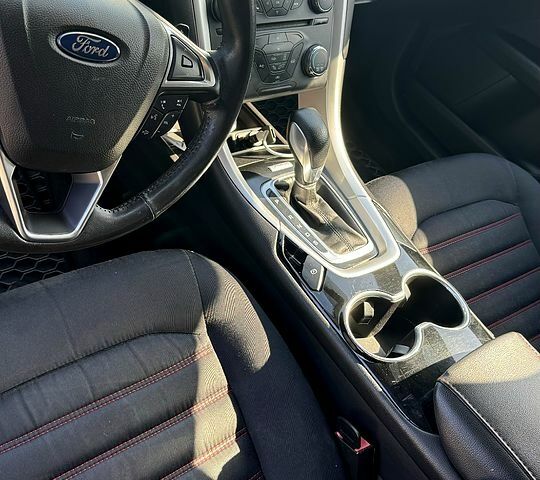 Бежевый Форд Фьюжн, объемом двигателя 2 л и пробегом 225 тыс. км за 8900 $, фото 9 на Automoto.ua