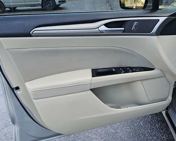 Бежевый Форд Фьюжн, объемом двигателя 2.49 л и пробегом 200 тыс. км за 6700 $, фото 22 на Automoto.ua