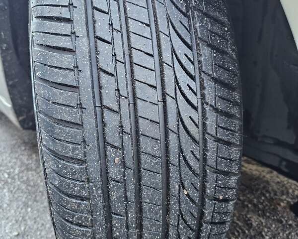 Бежевий Форд Фьюжен, об'ємом двигуна 2.49 л та пробігом 200 тис. км за 6700 $, фото 28 на Automoto.ua