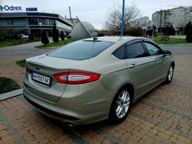 Бежевый Форд Фьюжн, объемом двигателя 2.5 л и пробегом 162 тыс. км за 9500 $, фото 2 на Automoto.ua