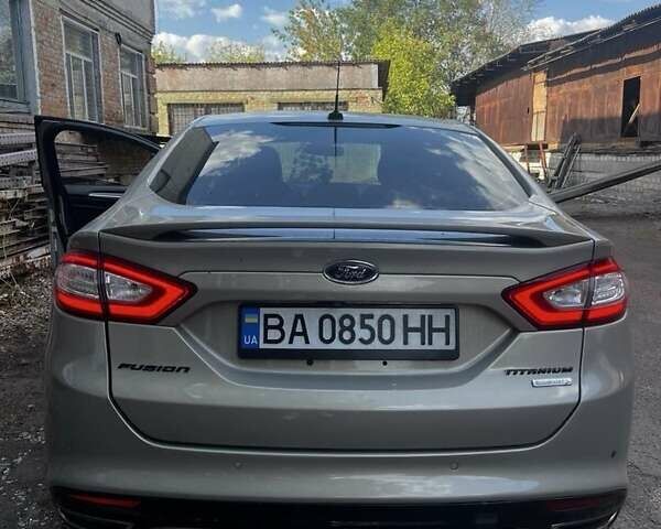 Бежевий Форд Фьюжен, об'ємом двигуна 2 л та пробігом 262 тис. км за 11500 $, фото 1 на Automoto.ua