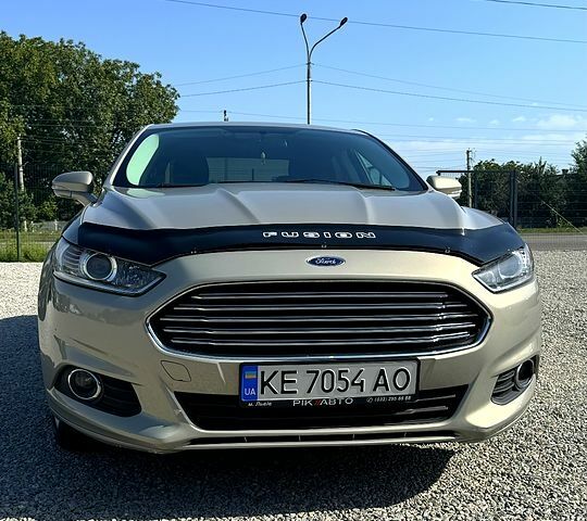 Бежевый Форд Фьюжн, объемом двигателя 2 л и пробегом 225 тыс. км за 8900 $, фото 2 на Automoto.ua