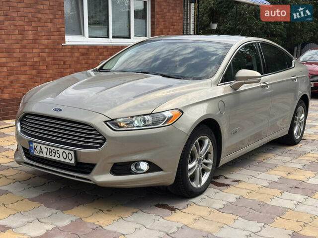 Форд Фьюжн 2015 в Василькове на Automoto.ua Бежевый Форд Фьюжн, объемом двигателя 2 л и пробегом 156 тыс. км за 14200 $, фото 1 на Automoto.ua