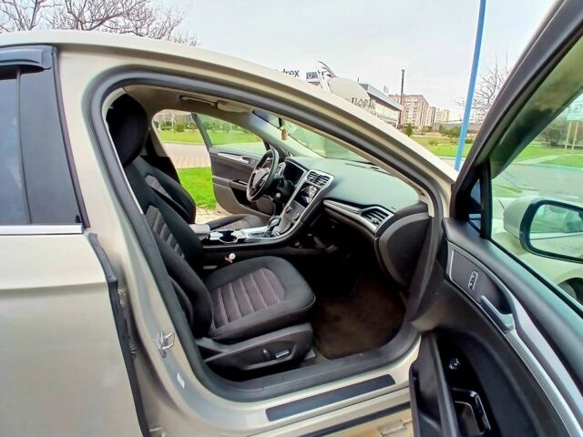 Бежевый Форд Фьюжн, объемом двигателя 2.5 л и пробегом 162 тыс. км за 9500 $, фото 5 на Automoto.ua