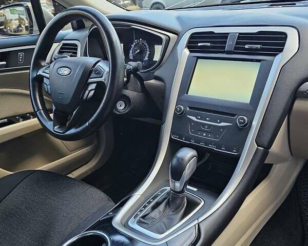 Бежевый Форд Фьюжн, объемом двигателя 2.49 л и пробегом 200 тыс. км за 6700 $, фото 16 на Automoto.ua