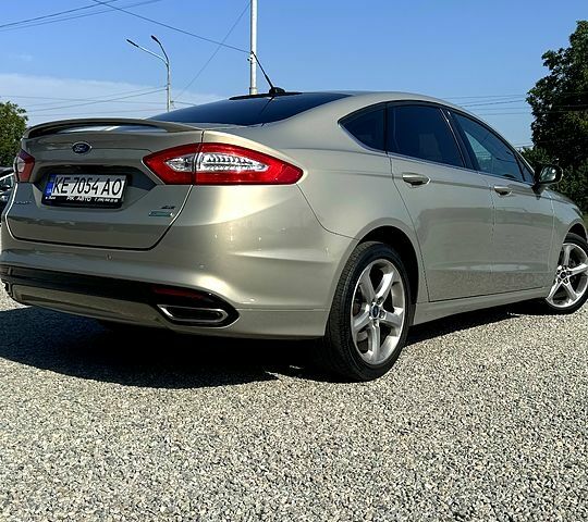 Бежевый Форд Фьюжн, объемом двигателя 2 л и пробегом 225 тыс. км за 8900 $, фото 6 на Automoto.ua