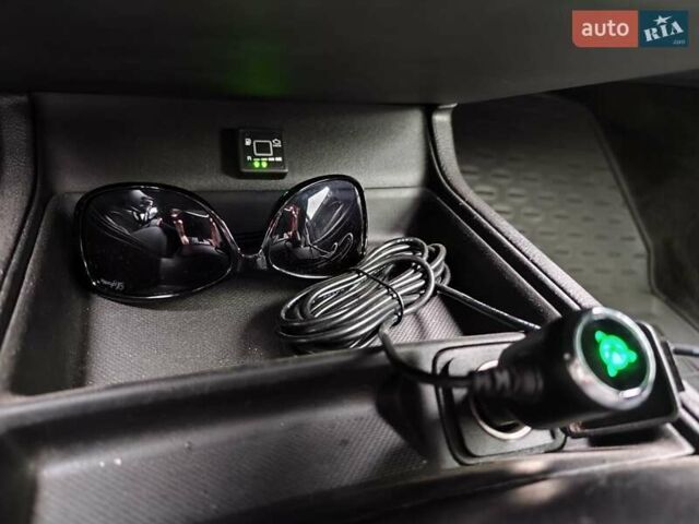 Бежевий Форд Фьюжен, об'ємом двигуна 2 л та пробігом 210 тис. км за 12700 $, фото 27 на Automoto.ua