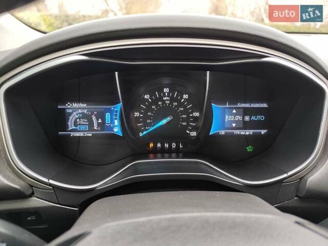 Бежевий Форд Фьюжен, об'ємом двигуна 2 л та пробігом 210 тис. км за 12700 $, фото 25 на Automoto.ua