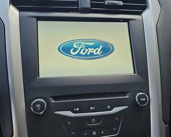 Бежевий Форд Фьюжен, об'ємом двигуна 2.49 л та пробігом 200 тис. км за 6900 $, фото 24 на Automoto.ua