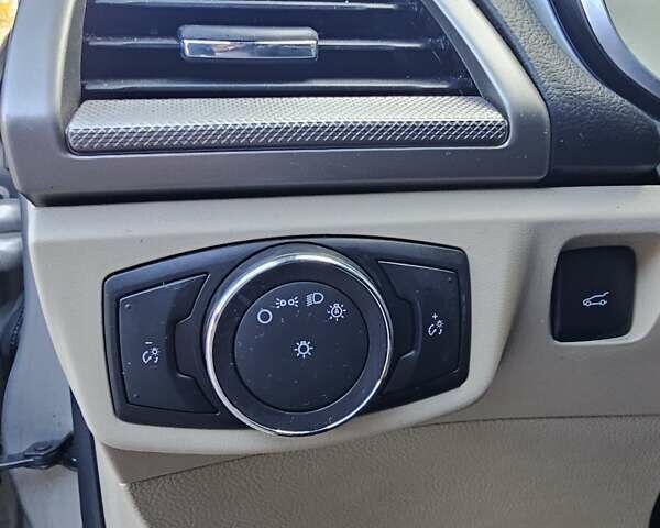 Бежевий Форд Фьюжен, об'ємом двигуна 2.49 л та пробігом 200 тис. км за 6900 $, фото 22 на Automoto.ua