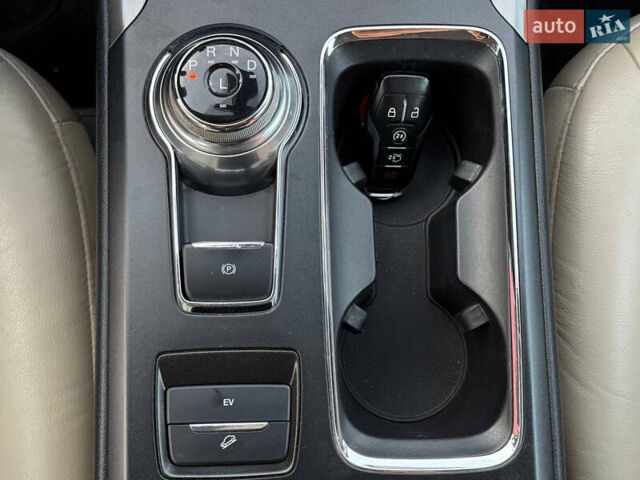 Бежевый Форд Фьюжн, объемом двигателя 2 л и пробегом 74 тыс. км за 15900 $, фото 30 на Automoto.ua