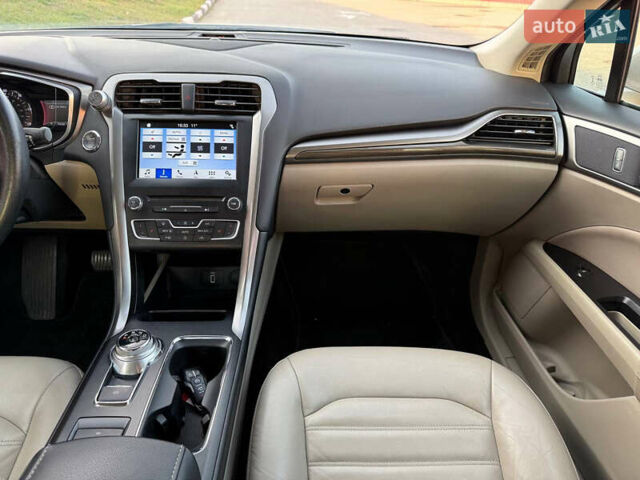 Бежевый Форд Фьюжн, объемом двигателя 2 л и пробегом 74 тыс. км за 15900 $, фото 24 на Automoto.ua