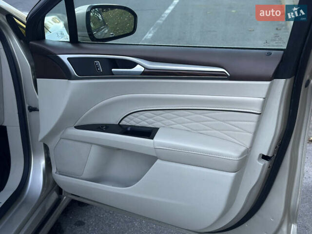 Бежевый Форд Фьюжн, объемом двигателя 2 л и пробегом 144 тыс. км за 13300 $, фото 50 на Automoto.ua