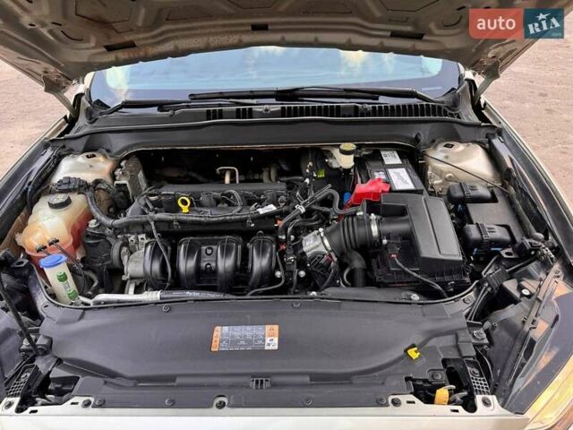 Бежевый Форд Фьюжн, объемом двигателя 2.5 л и пробегом 150 тыс. км за 11000 $, фото 15 на Automoto.ua